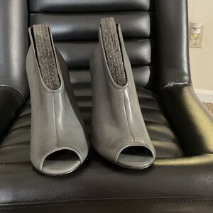 Vince Camuto Gray Peep-Toe Heels